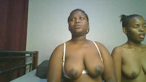 Snapshot of ceepretty25 chatting on 12.14.25 ceepretty25 online show from 12.14.25