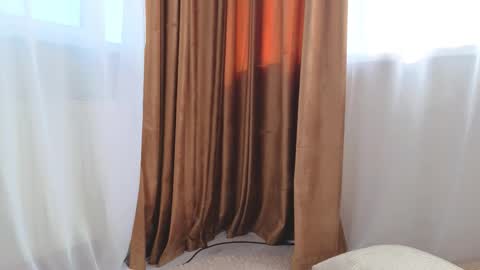 Josie Manesi online show from 03.21.26