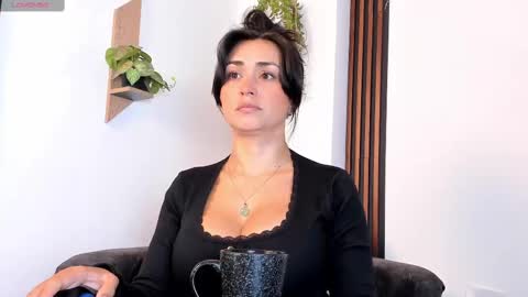 Snapshot of celeste_rodriguez_ chatting on 09.15.25 online show from 09.15.25