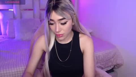 Snapshot of celesteblum chatting on 12.18.25 celesteblum online show from 12.18.25