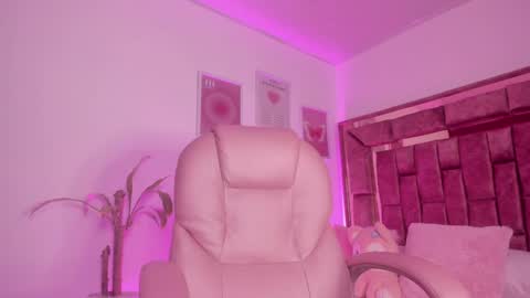 Snapshot of celestecute_ chatting on 02.09.25 Celeste   INSTAGRAM Celestecute 01 online show from 02.09.25