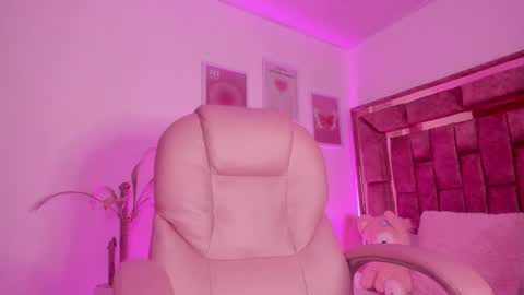 Snapshot of celestecute_ chatting on 02.12.25 Celeste   INSTAGRAM Celestecute 01 online show from 02.12.25