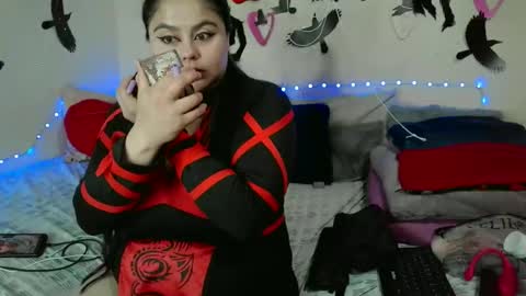 Snapshot of celestehot222 chatting on 10.31.25 celestehot222 online show from 10.31.25