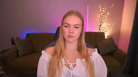 celestenoirr online show from 10.14.25