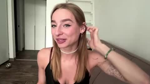 Snapshot of celineruppert chatting on 06.11.26 Amilia online show from 06.11.26
