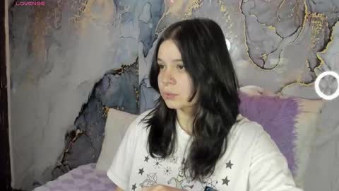 Hello guys my name is Sofi and Lizzie and  Vanessa online show from 02.23.26