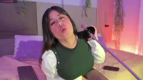 Hello guys my name is Sofi and Lizzie and  Vanessa online show from 05.23.26