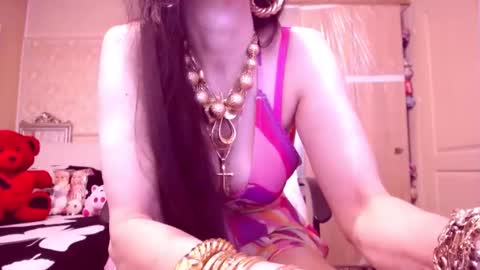 Snapshot of cerisedodd chatting on 11.04.25 Cerise online show from 11.04.25