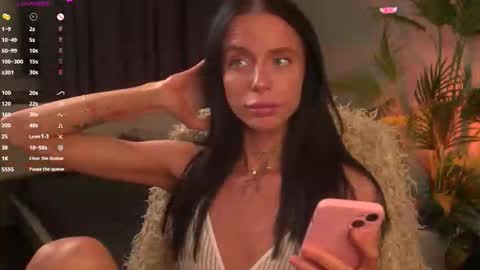 Casey online show from 11.23.25