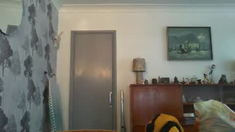 Champers online show from 01.04.25