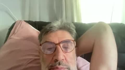 Snapshot of champsex305610 chatting on 12.15.25 champsex305610 online show from 12.15.25