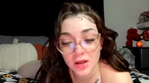 Snapshot of chancesbunny chatting on 10.02.25 Chances Bunny online show from 10.02.25