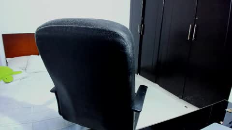 Snapshot of chandler_kenji chatting on 10.30.25 Kenji online show from 10.30.25