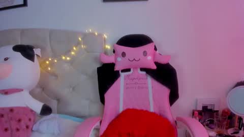 Snapshot of chanellgv chatting on 03.12.25 Chanell online show from 03.12.25