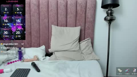 Channelfox  online show from 03.10.25