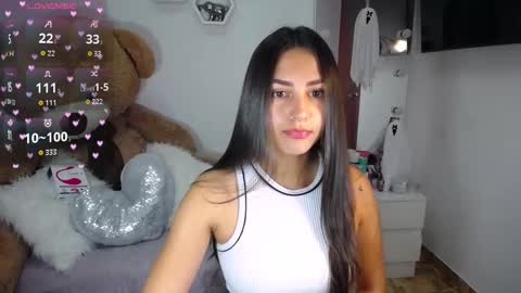 Isabella online show from 10.14.25