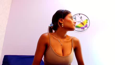 Snapshot of chantal_taylor_ chatting on 09.24.25 Raquel online show from 09.24.25