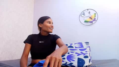 Snapshot of chantal_taylor_ chatting on 10.06.25 Raquel online show from 10.06.25