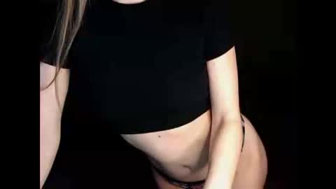 Snapshot of chanti_lovee chatting on 03.04.25 We Vibe Device that vibrates at the sound of Tips and makes me wet. vibe lush edging daddy lovense online show from 03.04.25