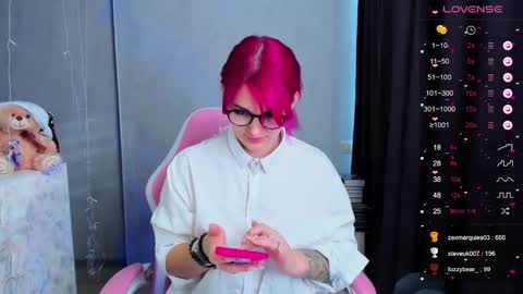 Snapshot of chaoka_ chatting on 01.09.25 Suzanna Snow online show from 01.09.25