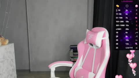 Snapshot of chaoka_ chatting on 02.18.25 Suzanna Snow online show from 02.18.25