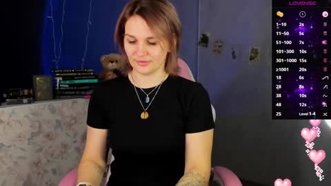 Snapshot of chaoka_ chatting on 03.10.25 Suzanna Snow online show from 03.10.25