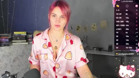 Snapshot of chaoka_ chatting on 10.06.25 Suzanna Snow online show from 10.06.25