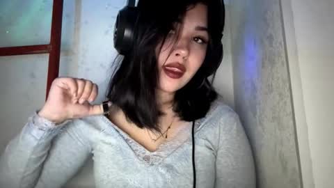 Lola online show from 12.18.25