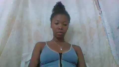 Snapshot of chariola0101 chatting on 02.16.25 chariola0101 online show from 02.16.25