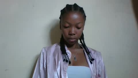Snapshot of chariola0101 chatting on 03.12.25 chariola0101 online show from 03.12.25