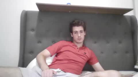 Snapshot of charismaticcharm chatting on 01.05.25 charismaticcharm online show from 01.05.25