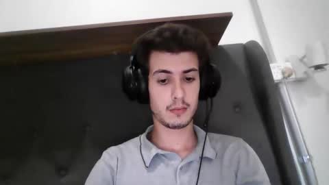 Snapshot of charismaticcharm chatting on 01.10.25 charismaticcharm online show from 01.10.25