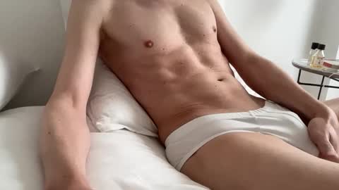 Snapshot of charlesdeparis chatting on 02.10.26 charles online show from 02.10.26