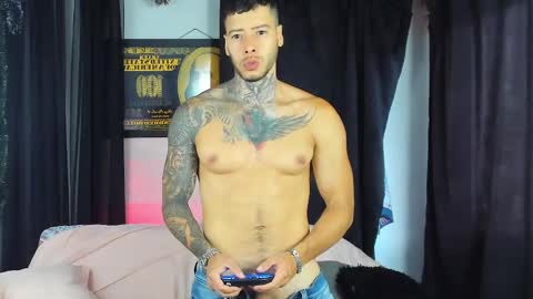 Snapshot of charless_dickenss chatting on 02.20.25 charless_dickenss online show from 02.20.25