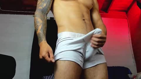 Snapshot of charless_dickenss chatting on 09.17.25 charless_dickenss online show from 09.17.25