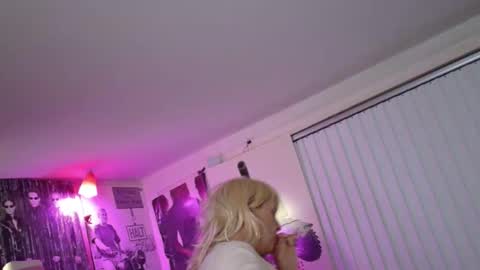 Charli online show from 02.05.25