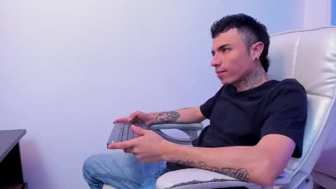 charlie_foxie online show from 04.14.26