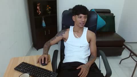 Snapshot of charlie_oconnor chatting on 12.19.24 Charlie oconnor online show from 12.19.24