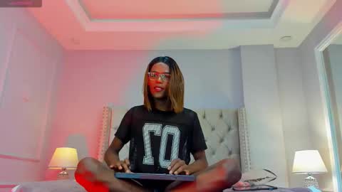 Snapshot of charlie_storm_ chatting on 10.27.25 online show from 10.27.25