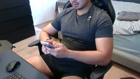 Snapshot of charliekkw chatting on 09.25.25 charliekkw online show from 09.25.25