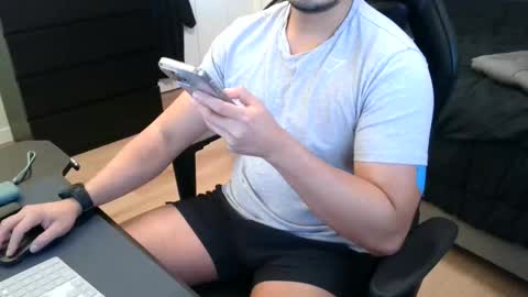 Snapshot of charliekkw chatting on 11.30.25 charliekkw online show from 11.30.25