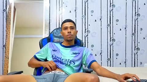 charlies_fox online show from 04.05.26