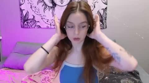 Snapshot of charliestormm chatting on 11.12.25 charliestormm online show from 11.12.25