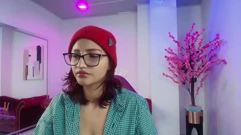 Snapshot of charlietaylorr__ chatting on 12.31.24 Charlie online show from 12.31.24