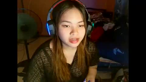 Sweetieeche online show from 12.20.25