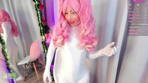 Snapshot of charloottee_1 chatting on 12.28.24 Char 3  Lets go for the 100 Thumb-Up   online show from 12.28.24