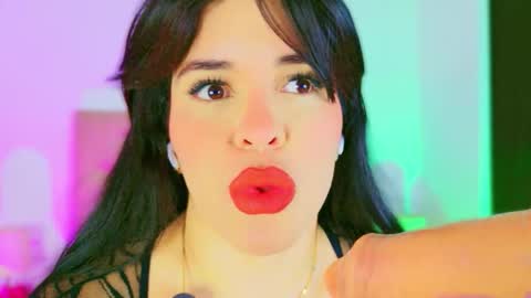 Charloott Evans online show from 12.21.25