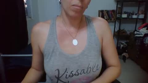 Snapshot of charlot_ponze chatting on 06.23.26 charlott online show from 06.23.26