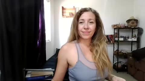 Snapshot of charlot_ponze chatting on 07.23.26 charlott online show from 07.23.26