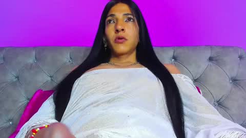 Snapshot of charlot_sanchez chatting on 12.26.24 lot online show from 12.26.24